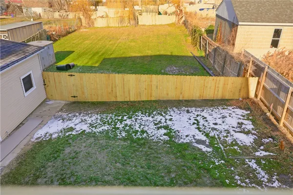 $550,000 | 85 Bayview Avenue, Unit 2, Bristol, RI 02809