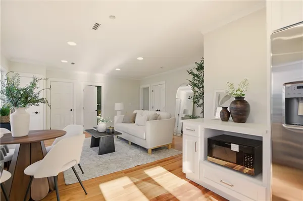 $550,000 | 85 Bayview Avenue, Unit 2, Bristol, RI 02809