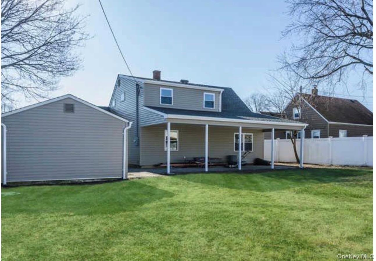 65 Morning Glory Road Levittown, NY 11756 - Photo 26 of 26