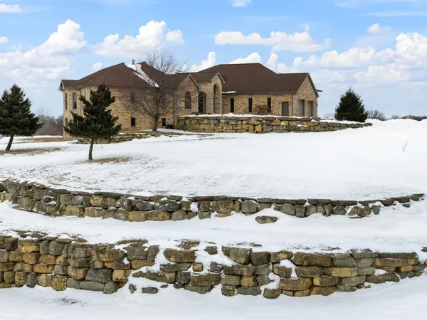 $1,250,000 | 457 Union, Brooklyn, WI 53521