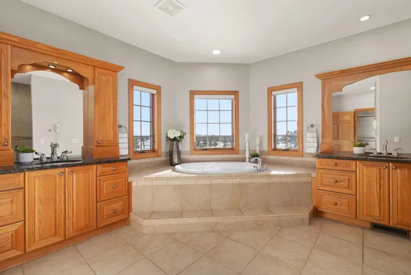 $1,250,000 | 457 Union, Brooklyn, WI 53521