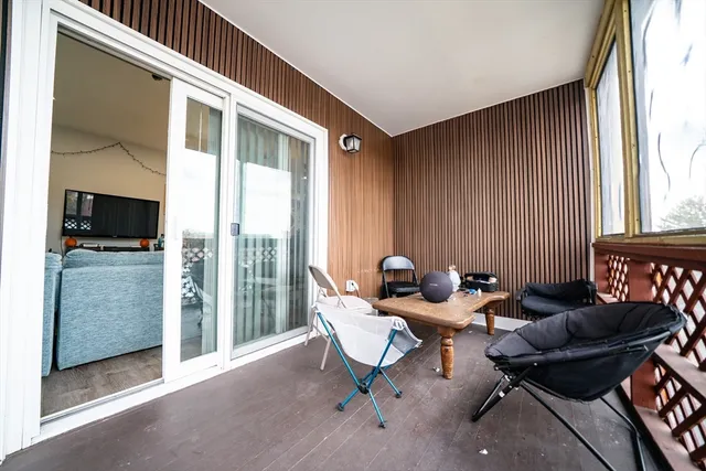 $6,850 | 137 Centre Street, Unit 3, Boston, MA 02119