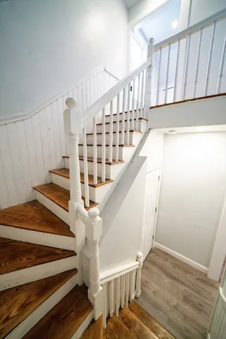 $6,850 | 137 Centre Street, Unit 3, Boston, MA 02119