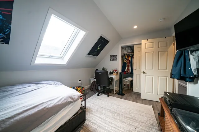 $6,850 | 137 Centre Street, Unit 3, Boston, MA 02119