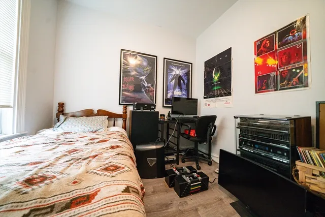 $6,850 | 137 Centre Street, Unit 3, Boston, MA 02119