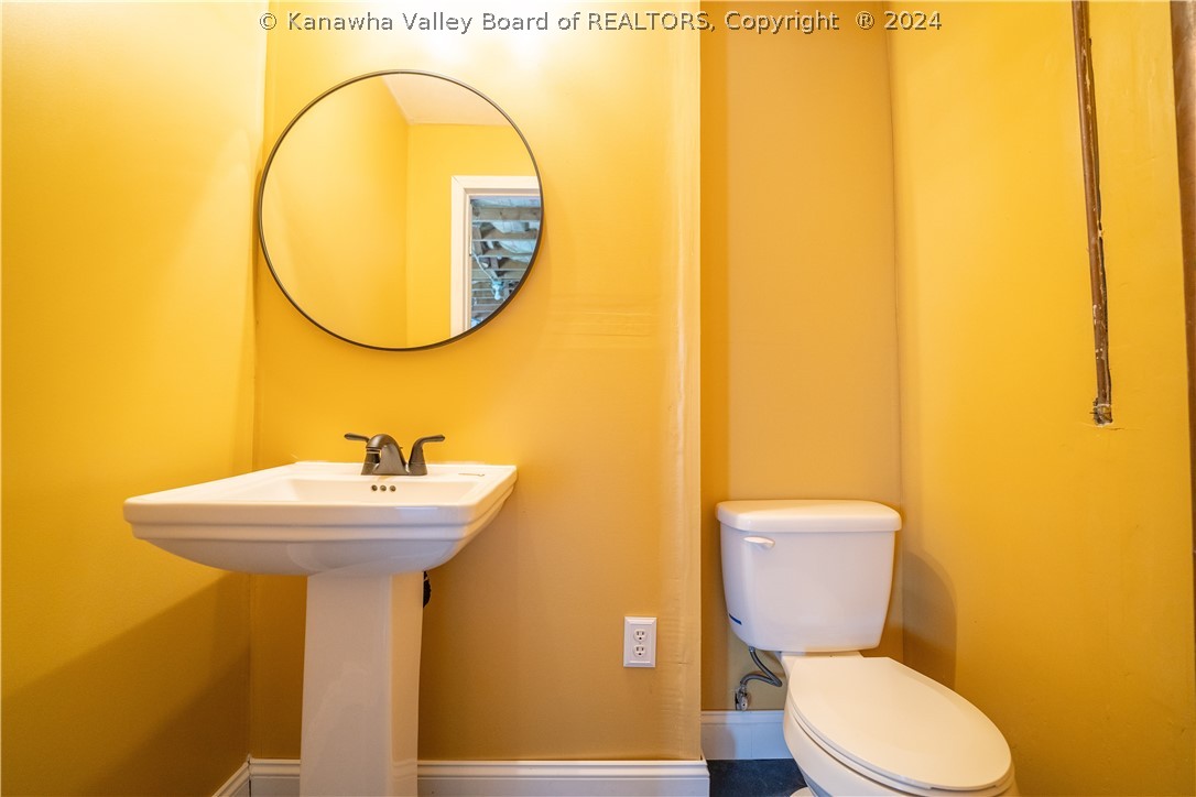 1718 Smith Road Charleston, WV 25314 - Photo 30 of 38 Gallery Image 30
