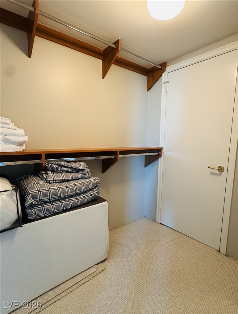 2857 Paradise Road, Unit 904 Las Vegas, NV 89109 - Photo 18 of 27 View of walk in closet
