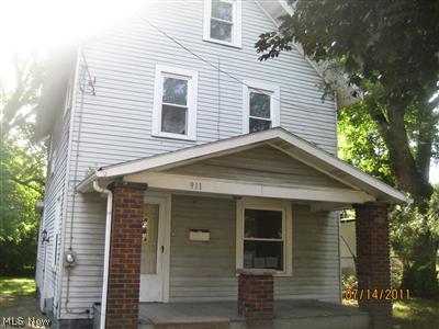 911 Chalker Street Akron, OH 44310 - Photo 1 of 1