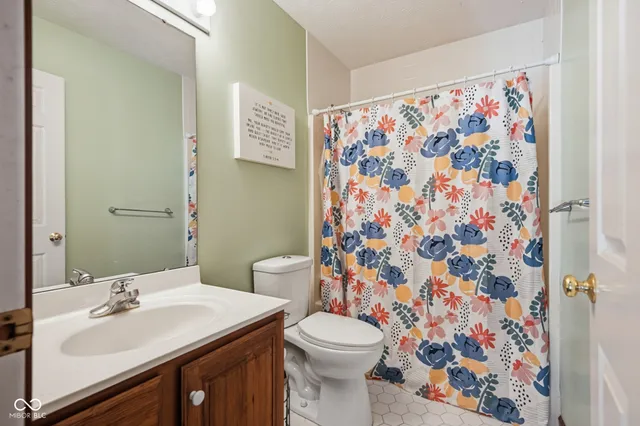 $399,000 | 6036 Chinkapin Drive, Columbus, IN 47201