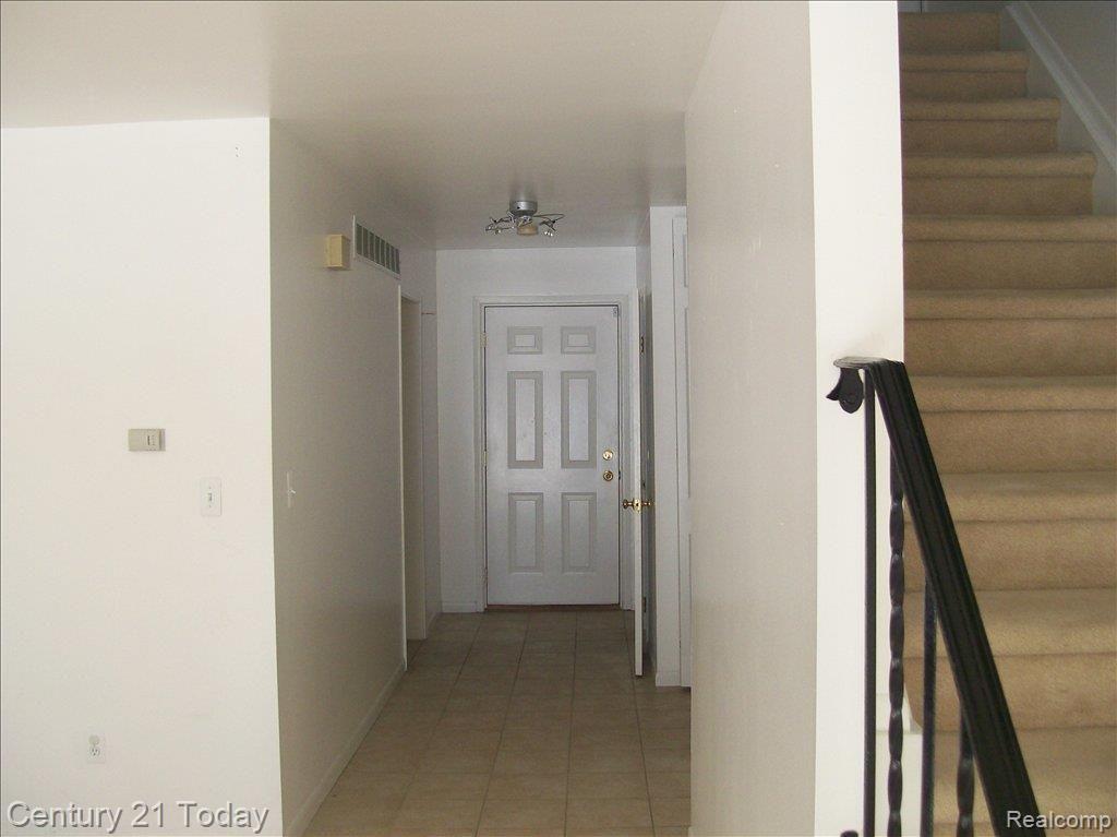 32262 West 12 Mile Road Farmington, MI 48334 - Photo 6 of 6 32262 Twelve Mile 006