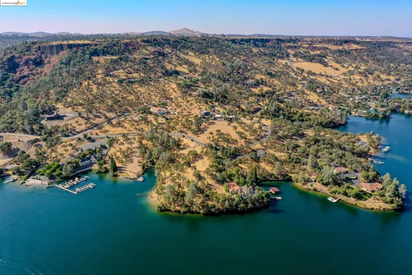 $850,000 | 4 Lakefront Drive, Jamestown, CA 95327