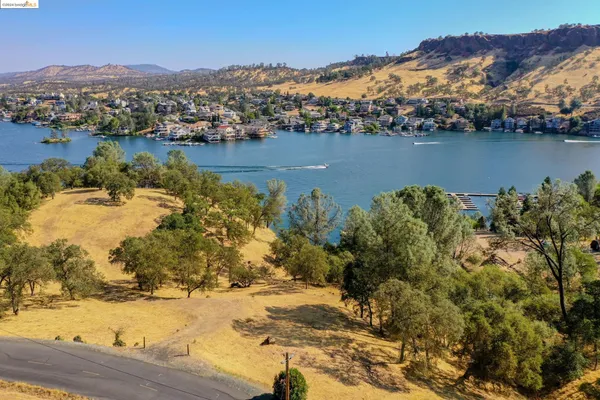 $850,000 | 4 Lakefront Drive, Jamestown, CA 95327