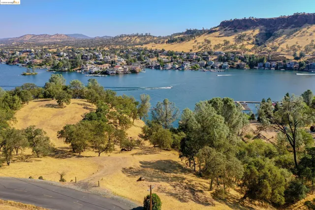 $850,000 | 4 Lakefront Drive, Jamestown, CA 95327