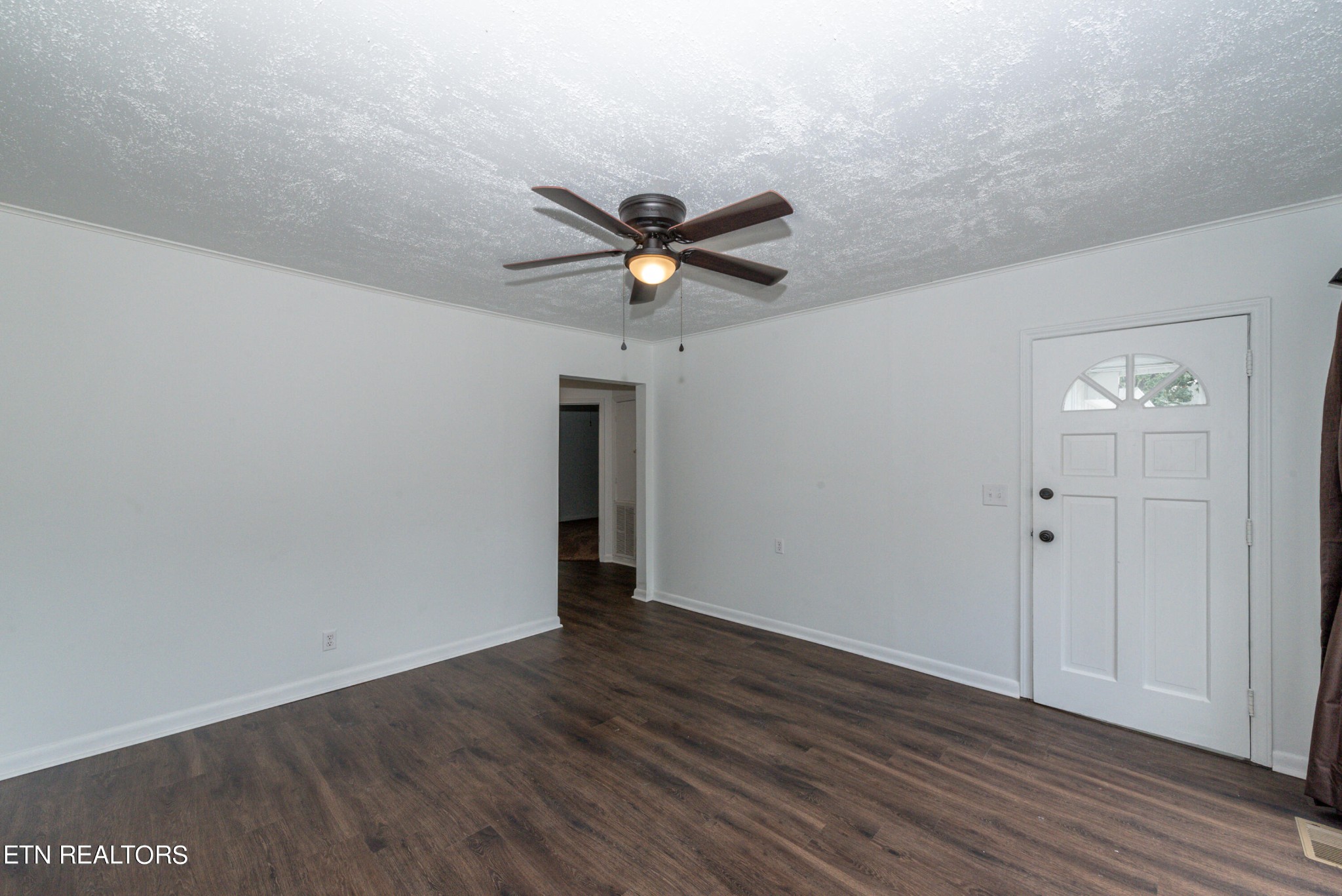 561 Russell Road Rockford, TN 37853 - Photo 5 of 18 Gallery Image 5