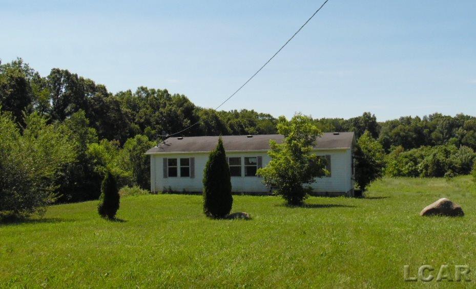 12011 Wooden Road Hanover, MI 49241 - Photo 3 of 14 31343505-2.JPG