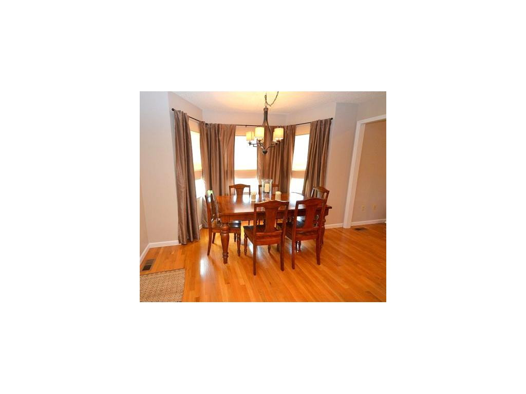2501 Devault Bridge Road Piney Flats, TN 37686 - Photo 11 of 24 Dining Area w Big Bay Window