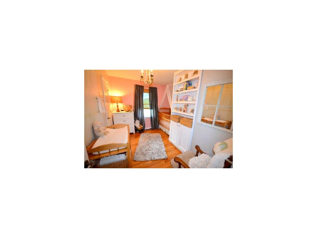 2501 Devault Bridge Road Piney Flats, TN 37686 - Photo 15 of 24 Bedroom 3