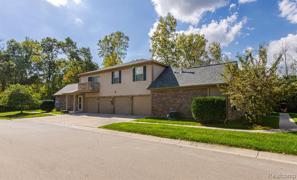 4091 Stonebridge Holly, MI 48442 - Photo 24 of 27 Gallery Image 24