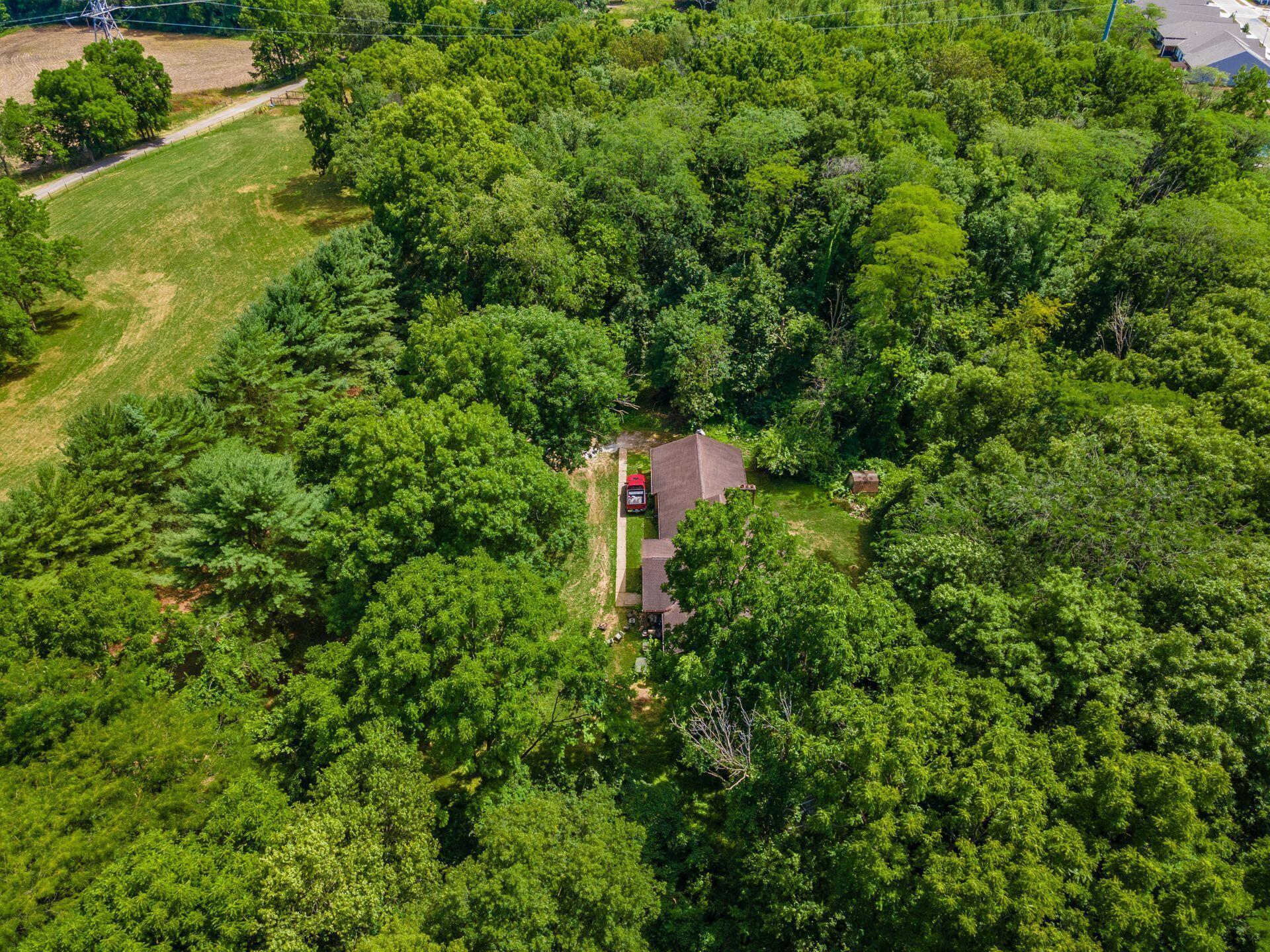 1379 Borror Road Grove City, OH 43123 - Photo 12 of 31 017_d Grove City OH 43123 USA