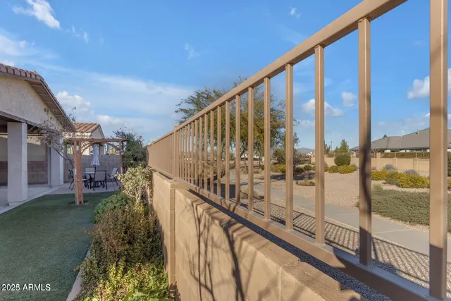 a view of entryway with interior