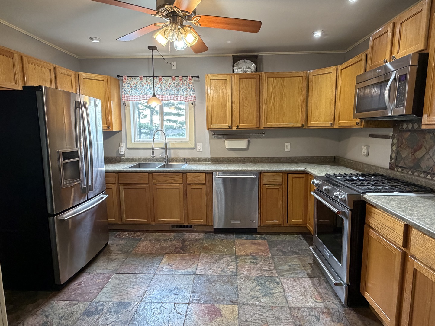 5429 Columbia Road Heyworth, IL 61745 - Photo 3 of 20