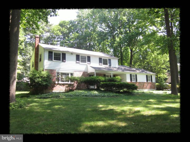 209 Pembroke Road Wallingford, PA 19086 - Photo 1 of 25