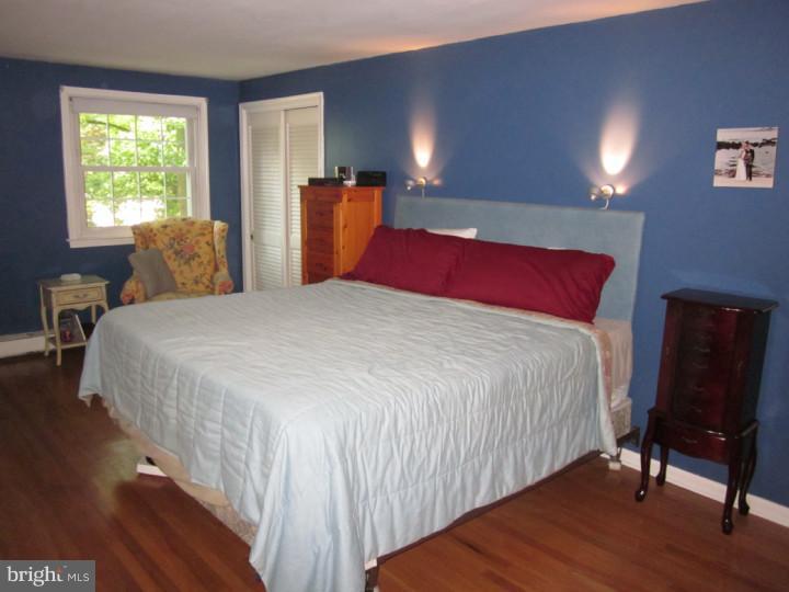 209 Pembroke Road Wallingford, PA 19086 - Photo 14 of 25 Bedroom - Main