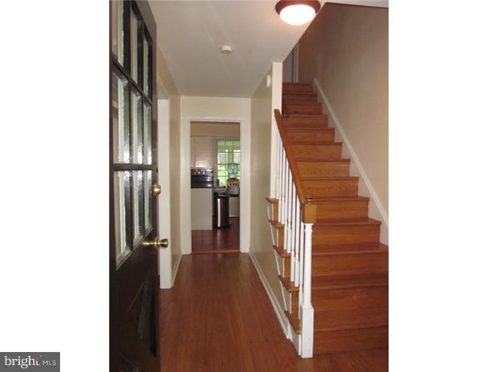 209 Pembroke Road Wallingford, PA 19086 - Photo 4 of 25 Foyer