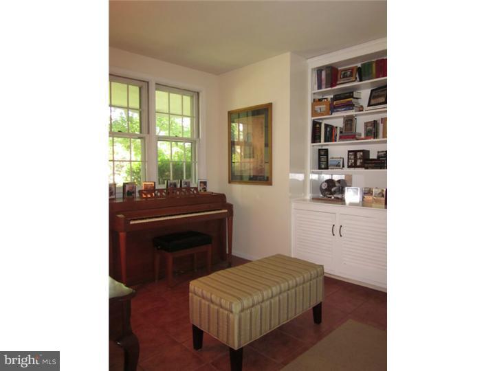 209 Pembroke Road Wallingford, PA 19086 - Photo 9 of 25 Library