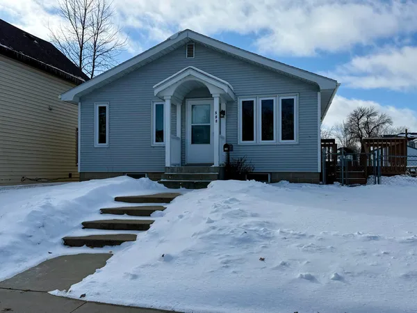 $219,900 | 508 Elm Street South, Sauk Centre, MN 56378