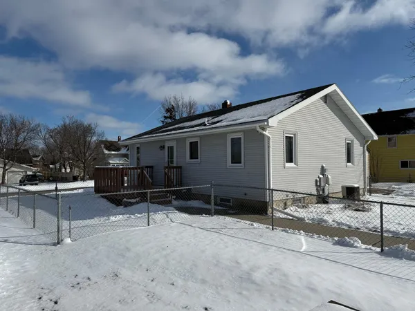 $219,900 | 508 Elm Street South, Sauk Centre, MN 56378