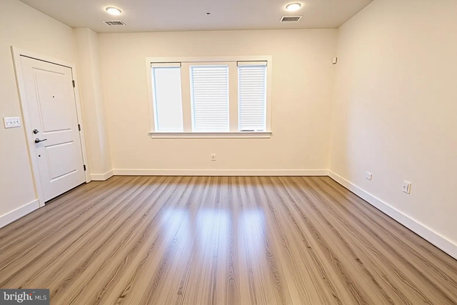 12854 Cloverleaf Center Drive, Unit 165E Germantown, MD 20874 - Photo 9 of 51