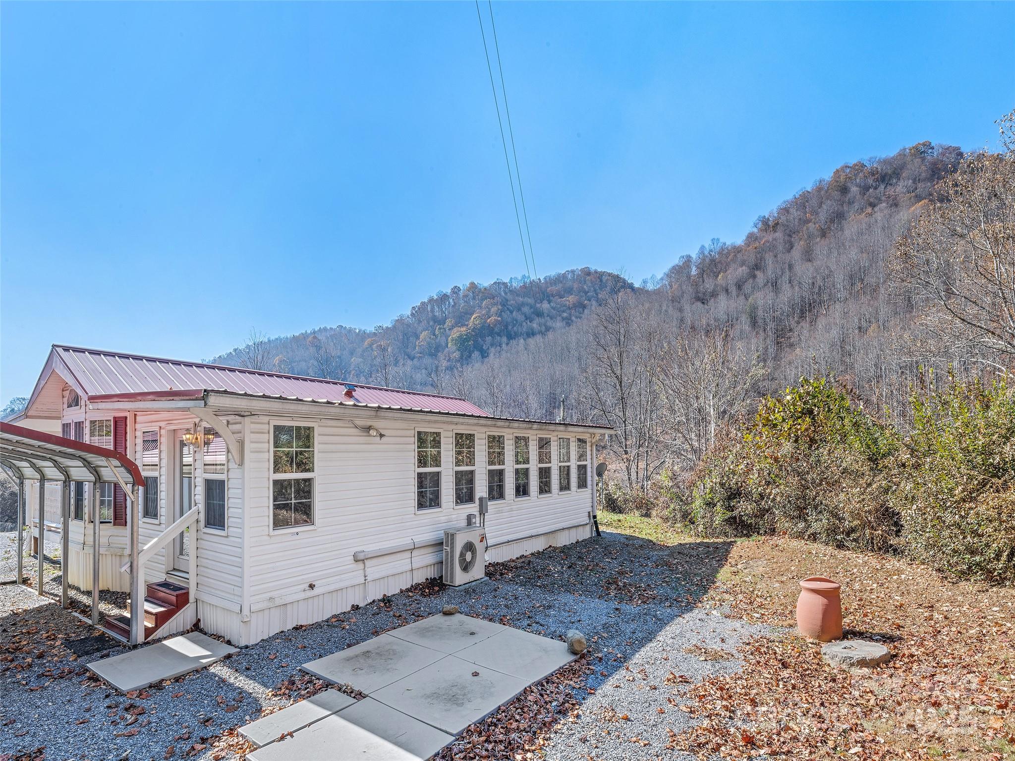 93 Merry Way Clyde, NC 28721 - Photo 8 of 24 Gallery Image 8