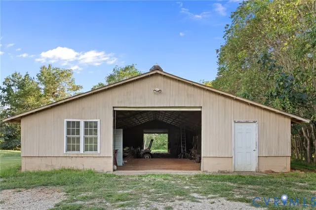 $899,950 | 16431 River Road, Chesterfield, VA 23838