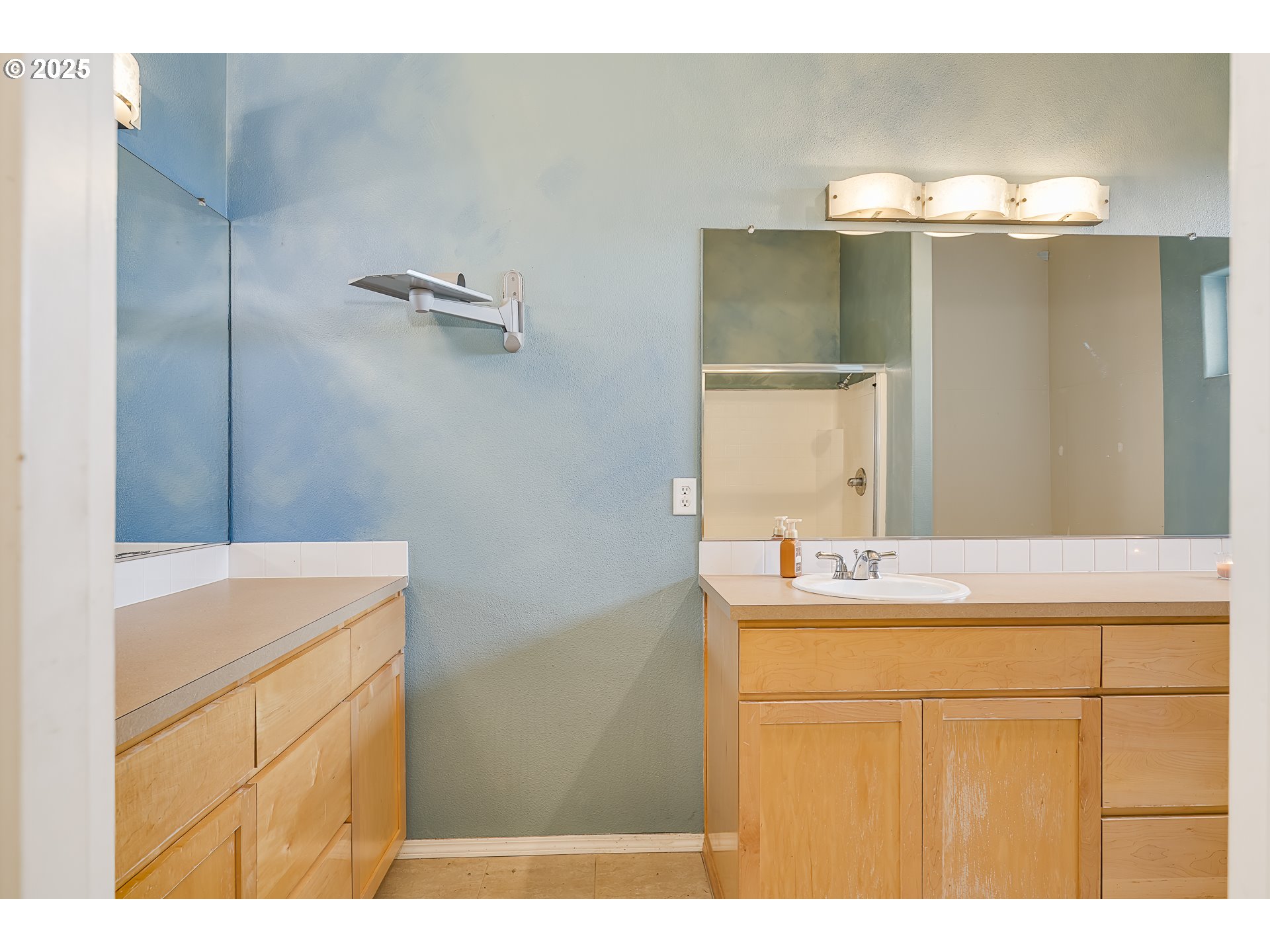 10479 Southwest Amanda Court Tigard, OR 97224 - Photo 20 of 38 Gallery Image 20
