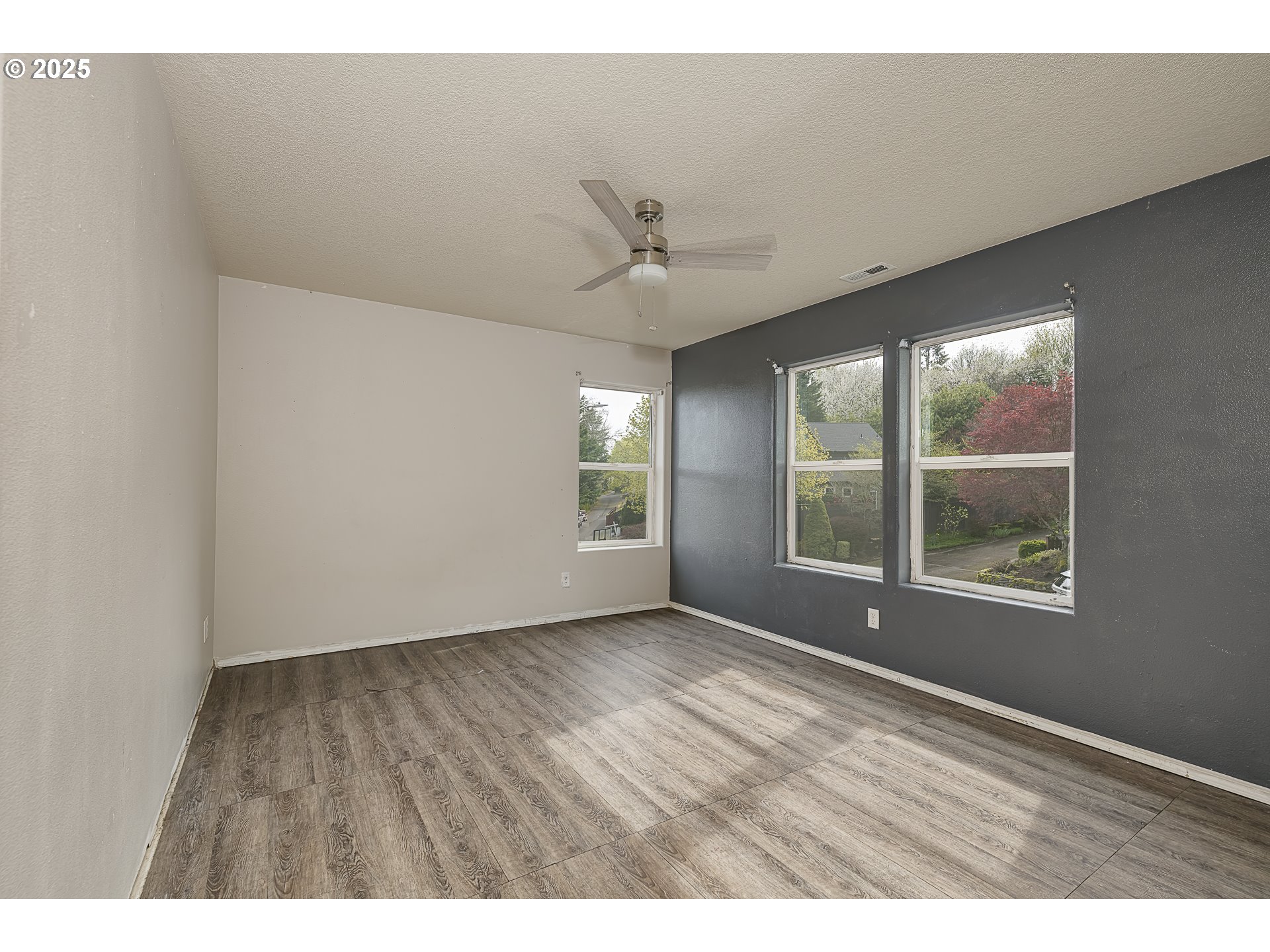 10479 Southwest Amanda Court Tigard, OR 97224 - Photo 22 of 38 Bedroom