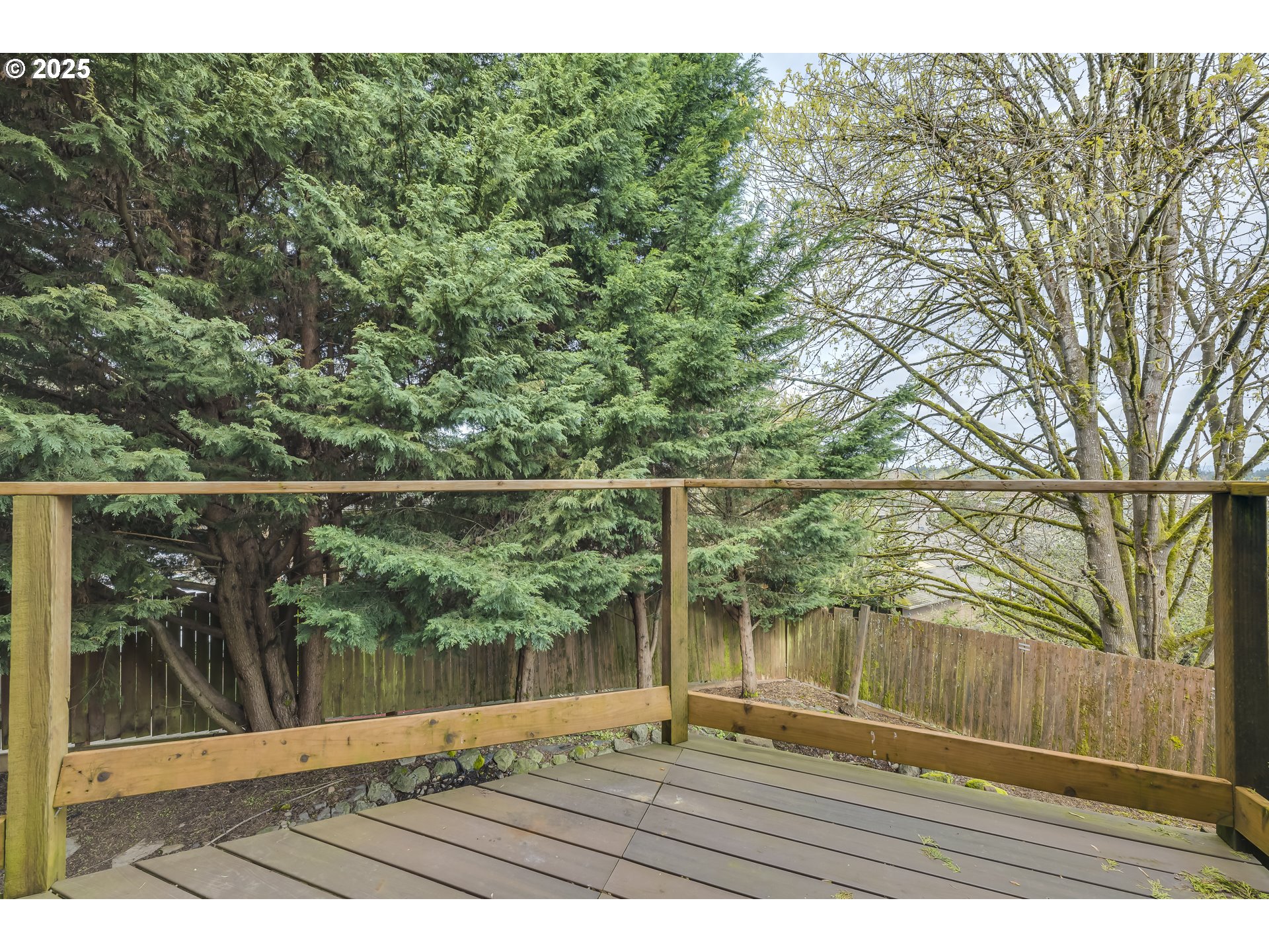 10479 Southwest Amanda Court Tigard, OR 97224 - Photo 31 of 38 Deck