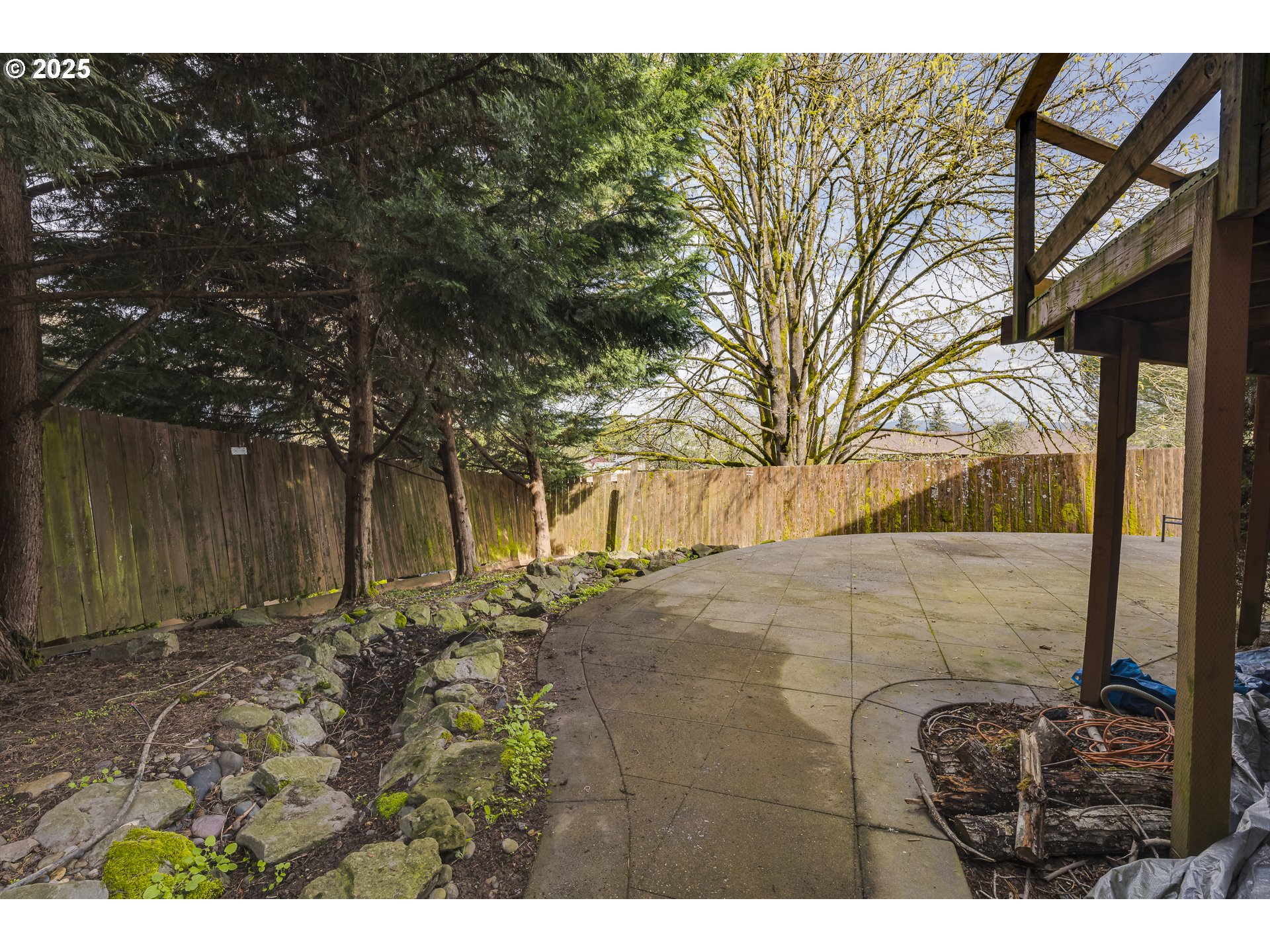 10479 Southwest Amanda Court Tigard, OR 97224 - Photo 33 of 38 Patio