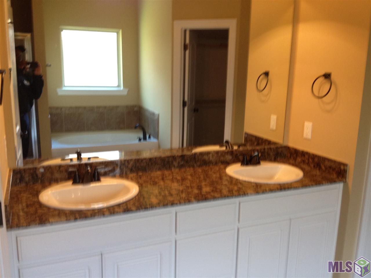 1364 Rue Riviere Drive Port Allen, LA 70767 - Photo 6 of 8