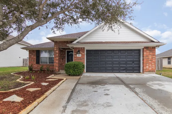 $2,150 | 4301 Twin Lakes Trail, Pearland, TX 77584
