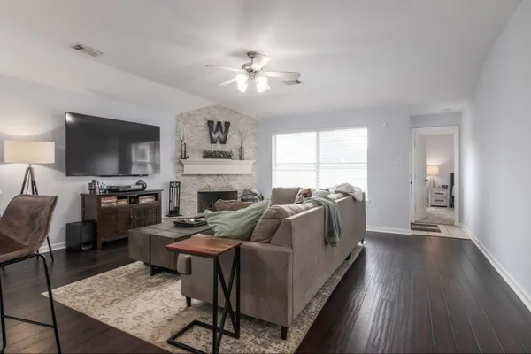 $2,150 | 4301 Twin Lakes Trail, Pearland, TX 77584