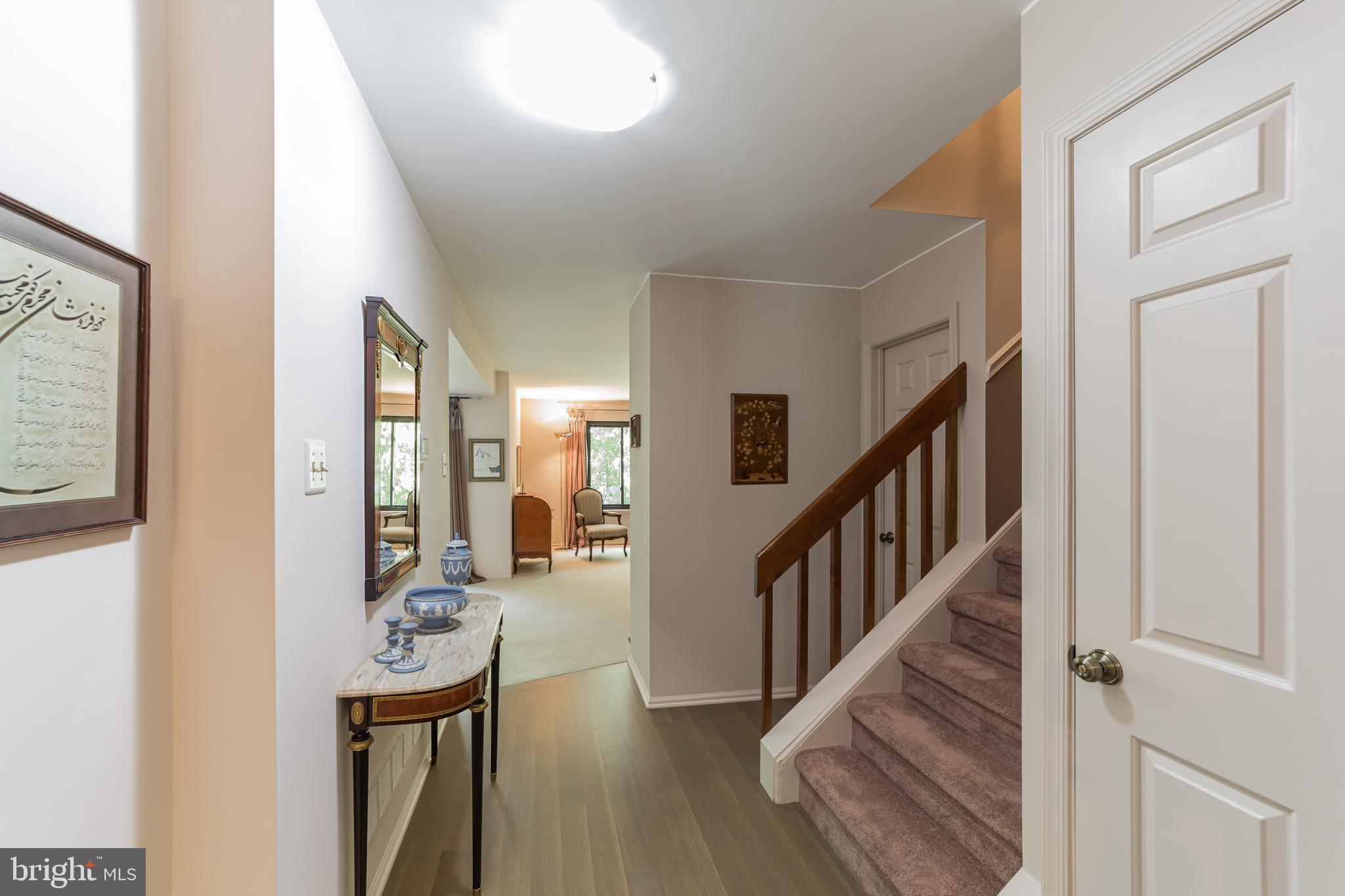 602 Hanover Court Chesterbrook, PA 19087 - Photo 2 of 19 Foyer