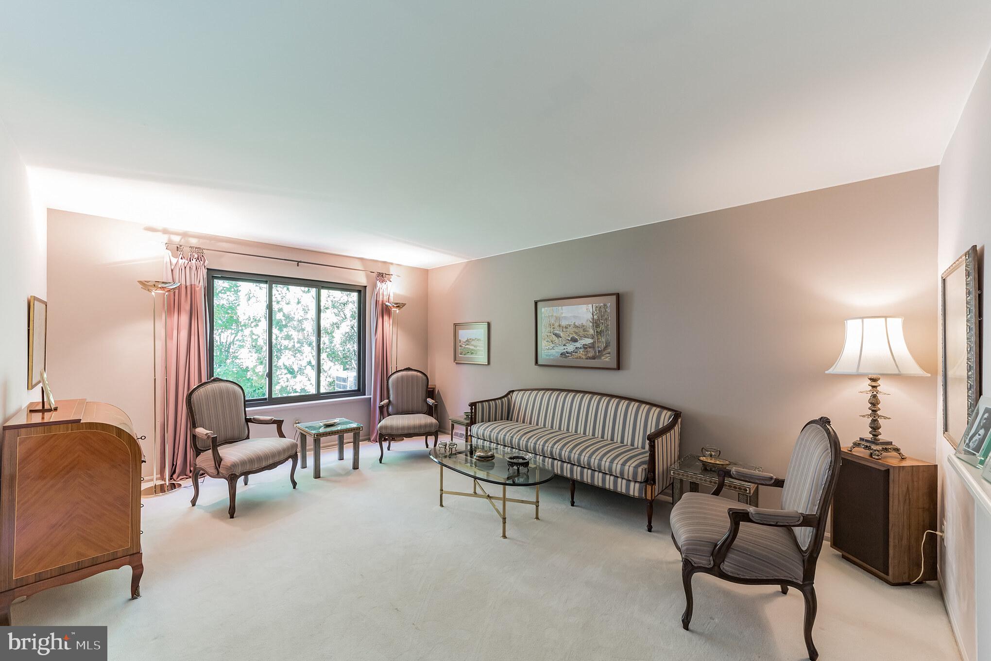 602 Hanover Court Chesterbrook, PA 19087 - Photo 7 of 19 Living Room