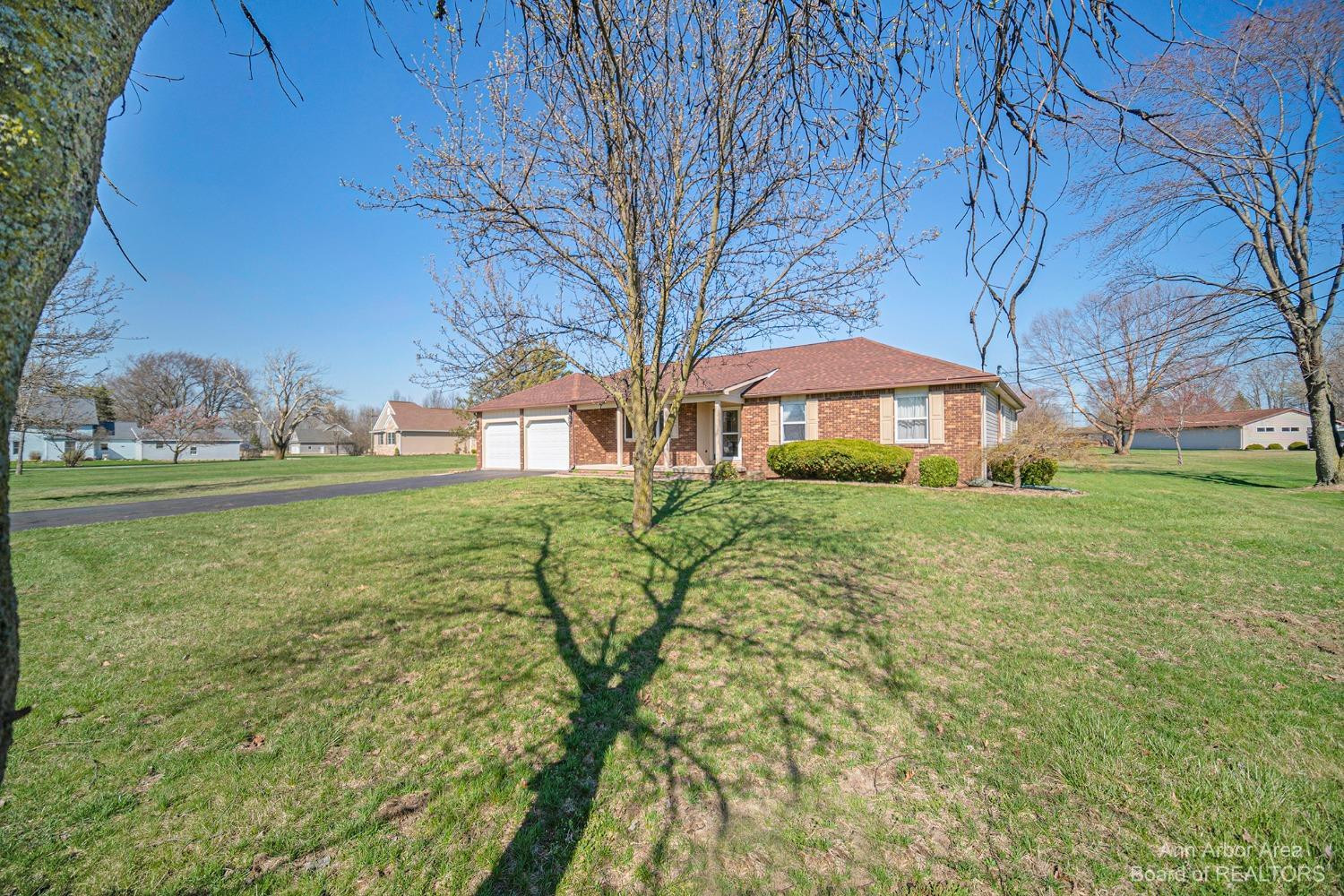 1577 Wells Road Dundee, MI 48131 - Photo 2 of 33 Photo 2
