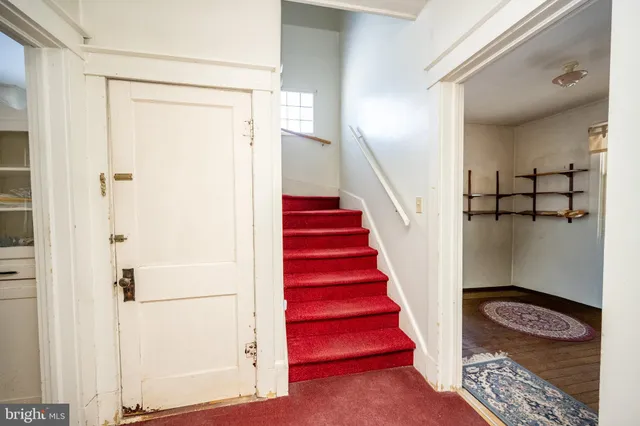 $185,000 | 729 East Oak Street, Oakland, MD 21550