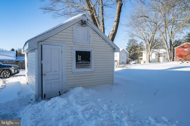 $185,000 | 729 East Oak Street, Oakland, MD 21550