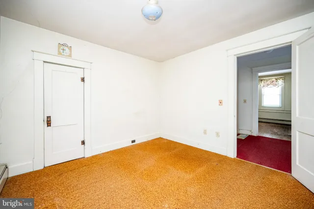 $185,000 | 729 East Oak Street, Oakland, MD 21550