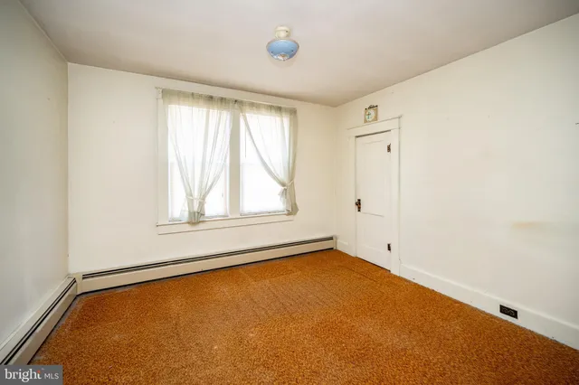 $185,000 | 729 East Oak Street, Oakland, MD 21550