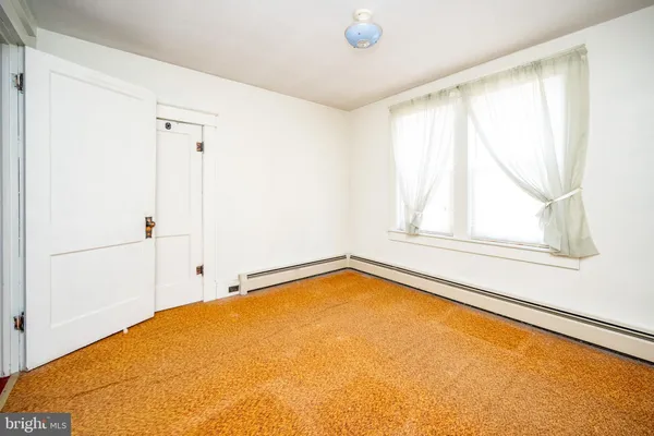 $185,000 | 729 East Oak Street, Oakland, MD 21550