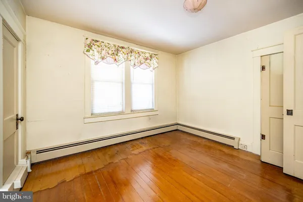 $185,000 | 729 East Oak Street, Oakland, MD 21550